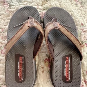 Sketchers Relaxed Fit Memory Foam Flip Flops